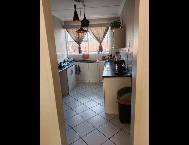 2 BEDROOM APARTMENT FOR SALE IN WEST TURFFONTEIN